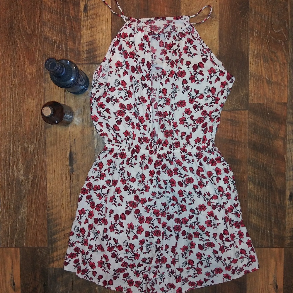 DIVIDED BY H&M SMOCKED ROSE PRINT ROMPER - Picture 7 of 8